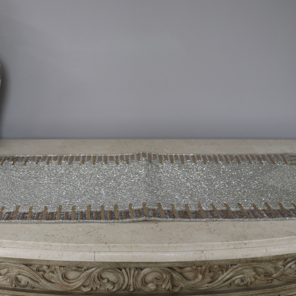 TAHARI HOME BEADED & SEQUINS CENTERPIECE TABLE RUNNER - 13x36 - NEW -SILVER/GOLD - Picture 1 of 7